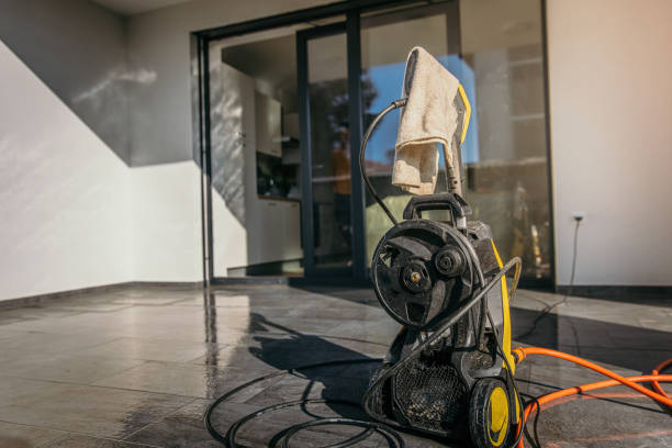 Best Roof Cleaning and Mildew Removal in Williamsburg, OH